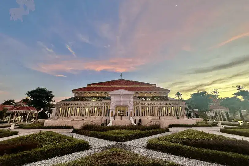 The Skinbars 1 The Skinbars