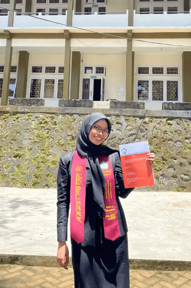 Wisuda Ika